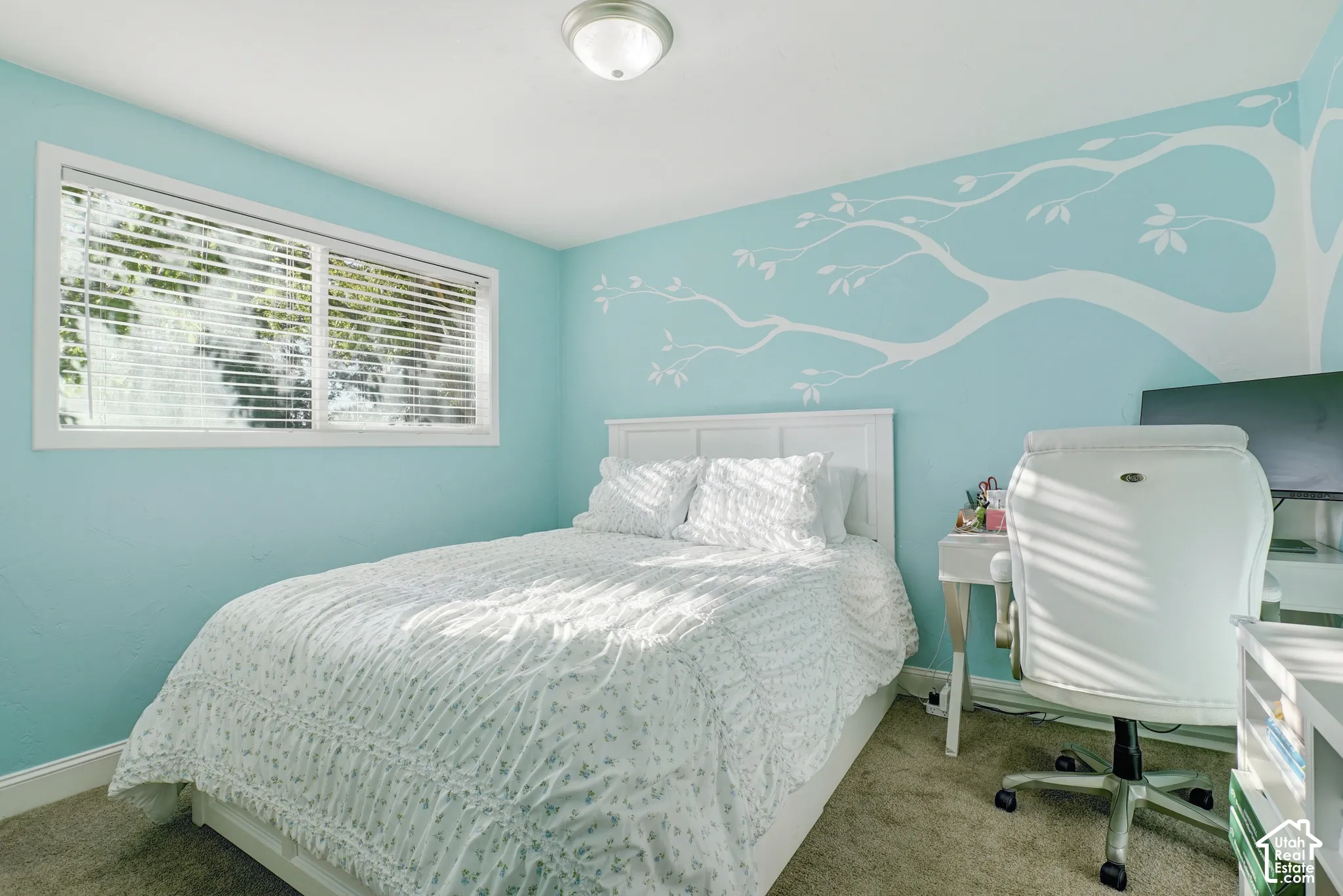 Window with horizontal blinds, built-in ceiling light fixture, and wall-to-wall carpeting