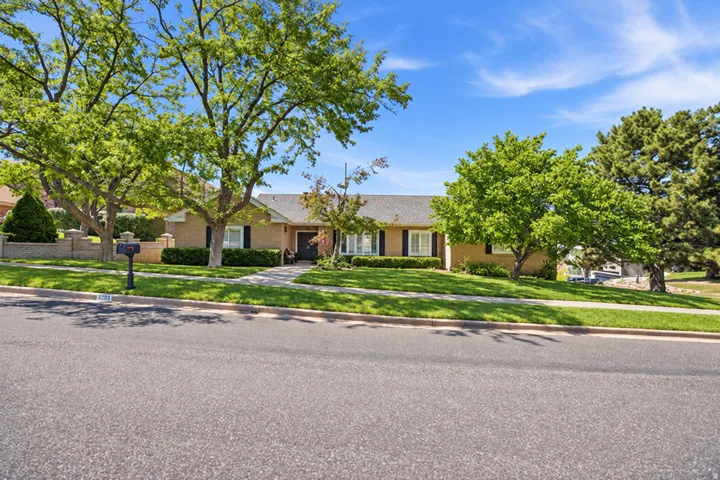 978 Oakwood Dr, Bountiful, Utah 84010