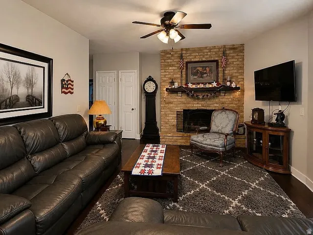 978 Oakwood Dr, Bountiful, Utah 84010