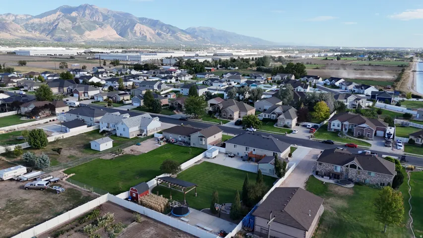 Residential neighborhood with mountain backdrop
