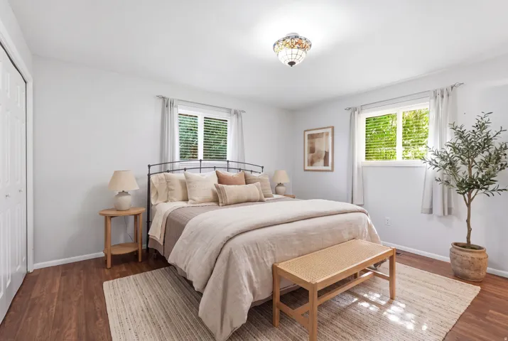 Wood-finish flooring with light wall tones