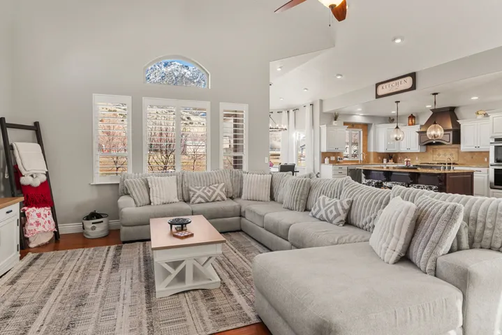 Vaulted ceiling with an arched transom window