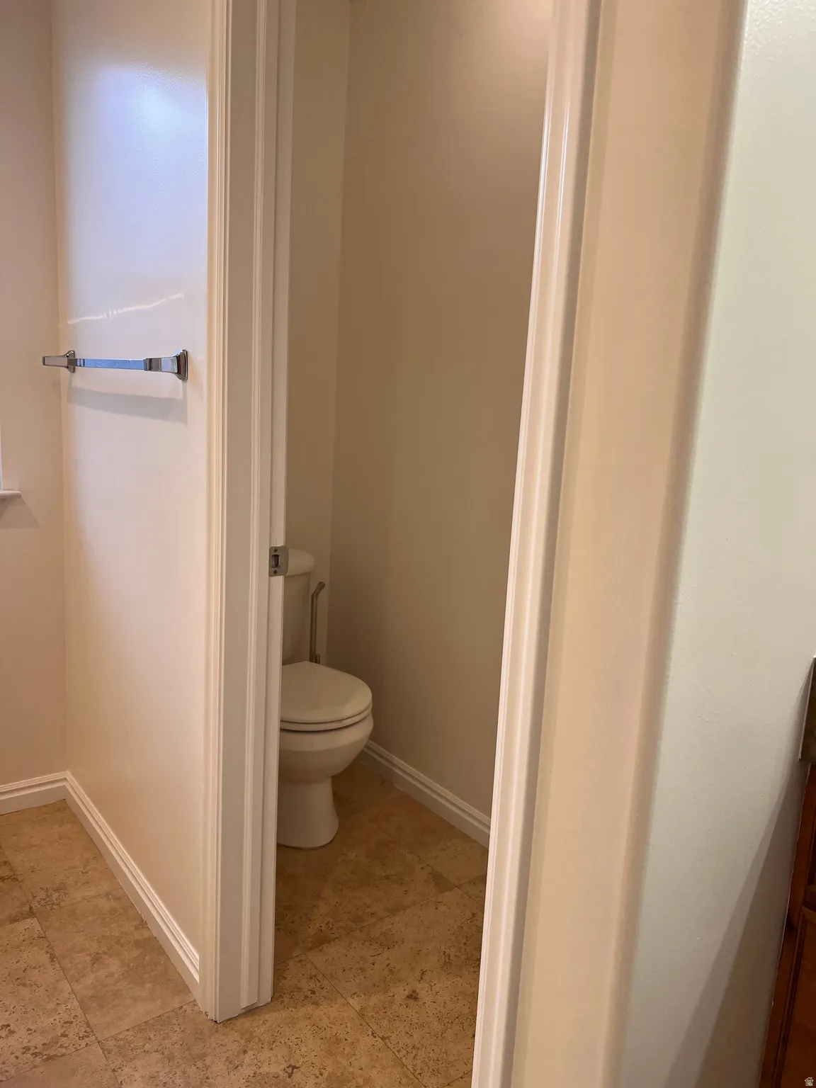 Primary bathroom, new paint