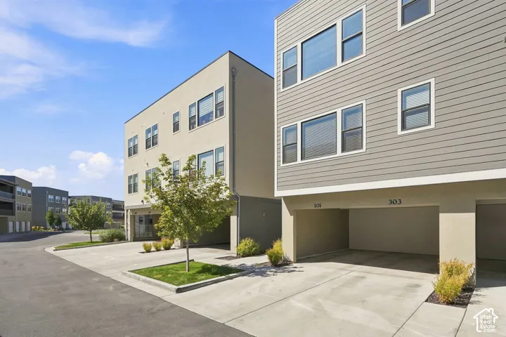 8373 S Iris Lumi Ln, Midvale, Utah 84047