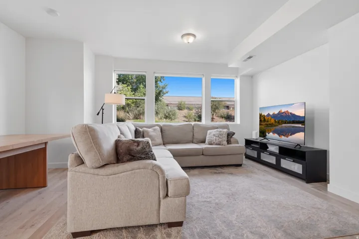 8373 S Iris Lumi Ln, Midvale, Utah 84047