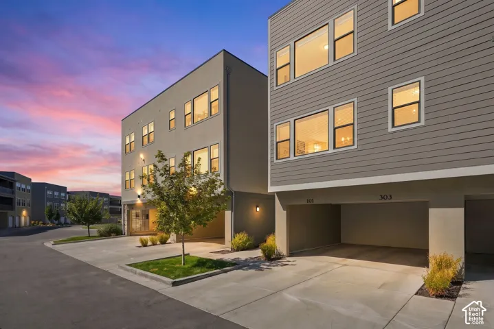 8373 S Iris Lumi Ln, Midvale, Utah 84047