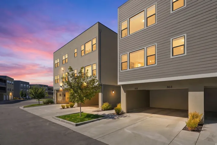 8373 S Iris Lumi Ln, Midvale, Utah 84047