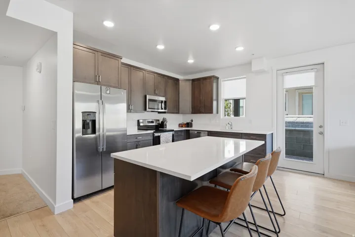 8373 S Iris Lumi Ln, Midvale, Utah 84047