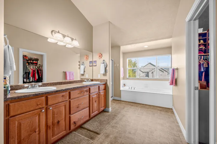 843 W 2400 N, West Bountiful, Utah 84087