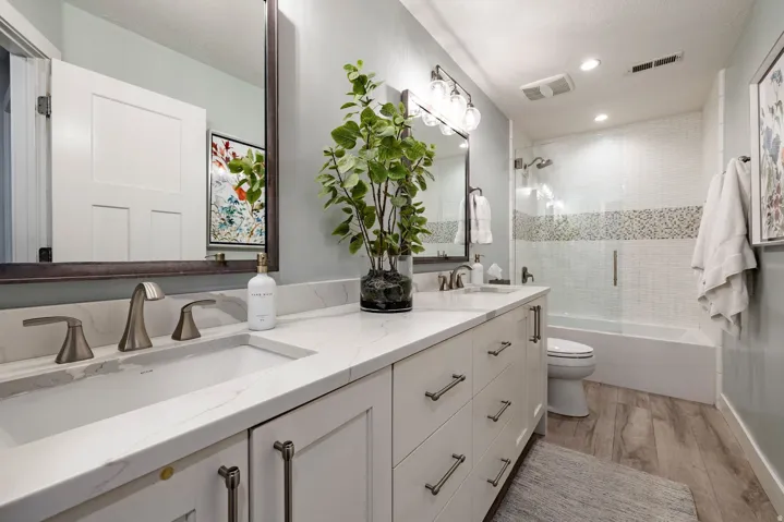 1026 E Springwood Dr, North Salt Lake, Utah 84054