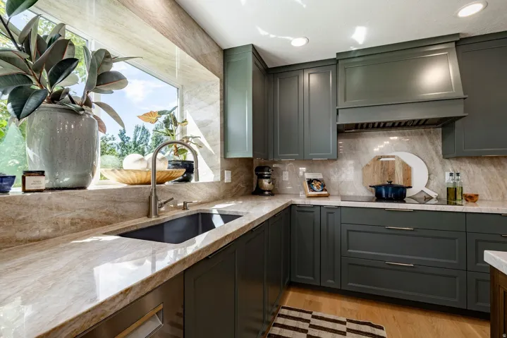 1026 E Springwood Dr, North Salt Lake, Utah 84054