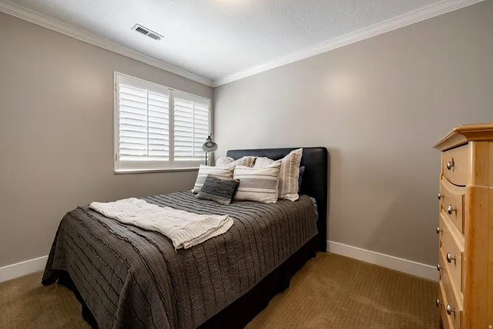 1026 E Springwood Dr, North Salt Lake, Utah 84054