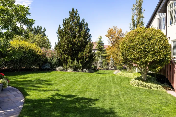 1026 E Springwood Dr, North Salt Lake, Utah 84054