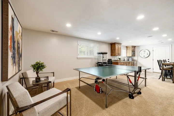 1026 E Springwood Dr, North Salt Lake, Utah 84054