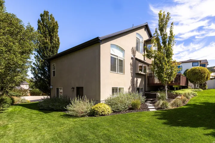 1026 E Springwood Dr, North Salt Lake, Utah 84054