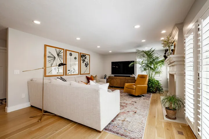 1026 E Springwood Dr, North Salt Lake, Utah 84054