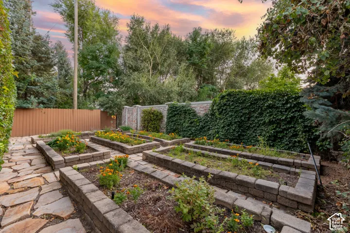 Raised garden beds