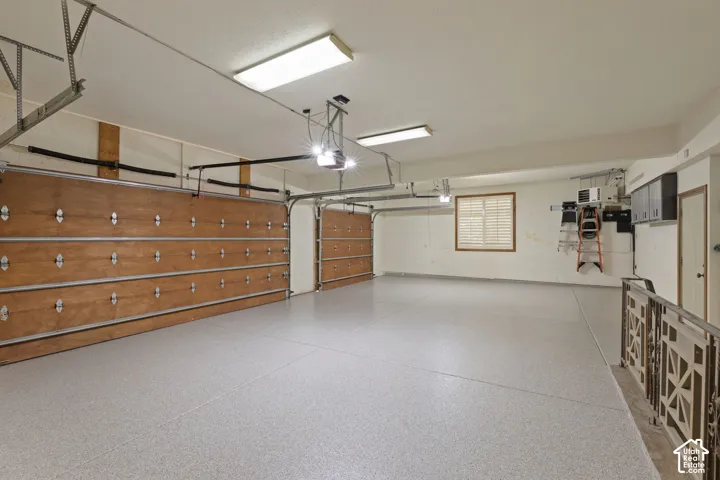 New epoxy floor in 3 car garage