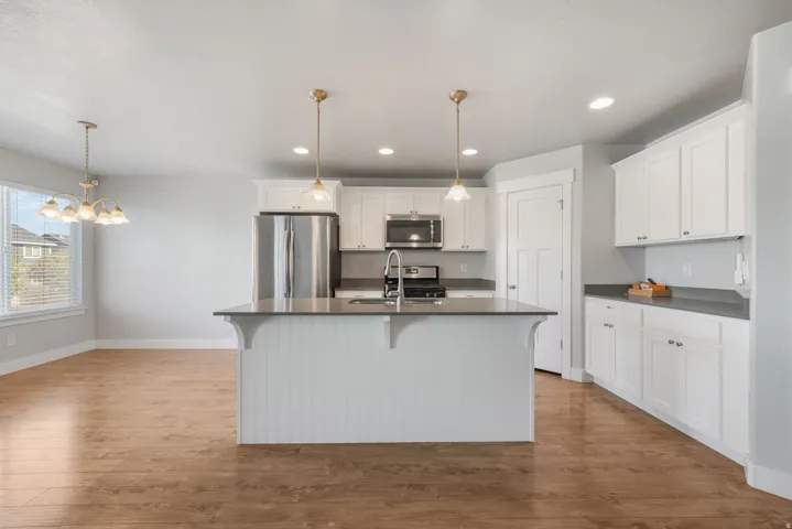 15314 S Tarawa Dr, Bluffdale, Utah 84065