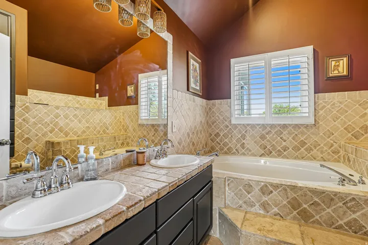 3027 E Nila Way, Holladay, Utah 84124