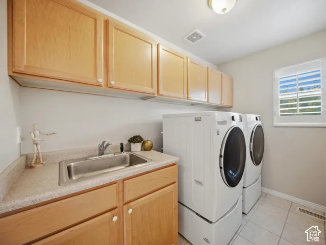 Laundry located on same level as primary suite