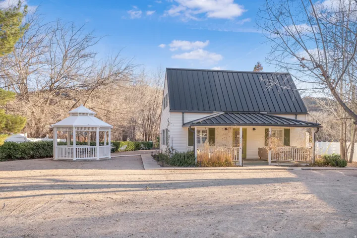225 E Main St, Rockville, Utah 84763