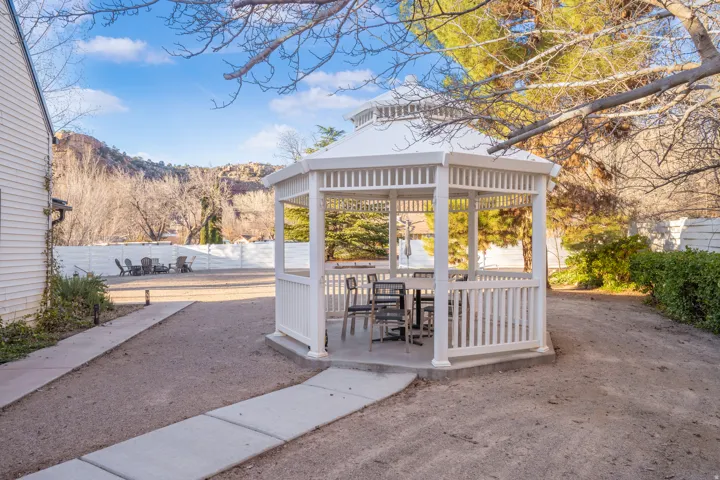 225 E Main St, Rockville, Utah 84763