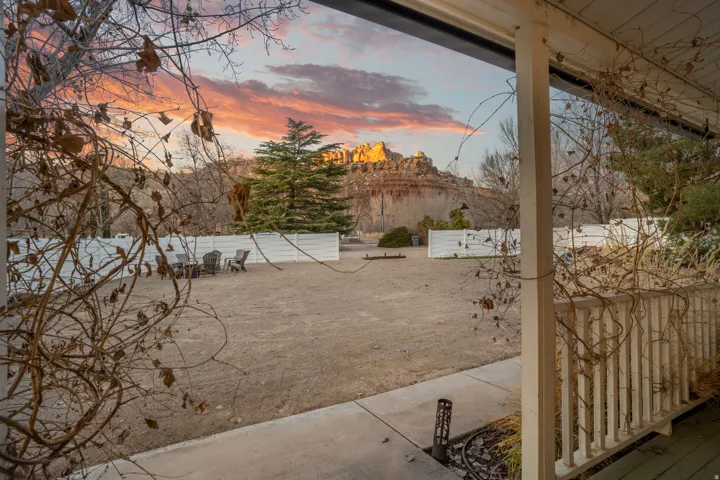 225 E Main St, Rockville, Utah 84763
