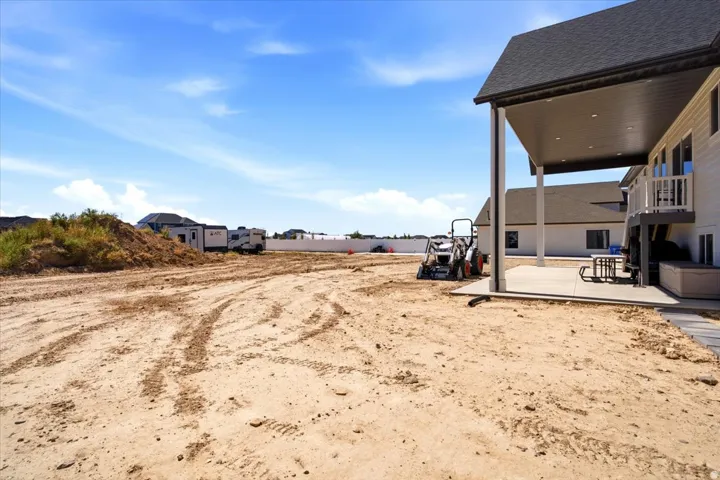 3287 W 2300 N, Clinton, Utah 84015