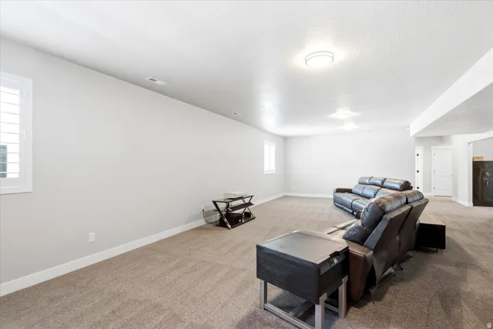 3287 W 2300 N, Clinton, Utah 84015