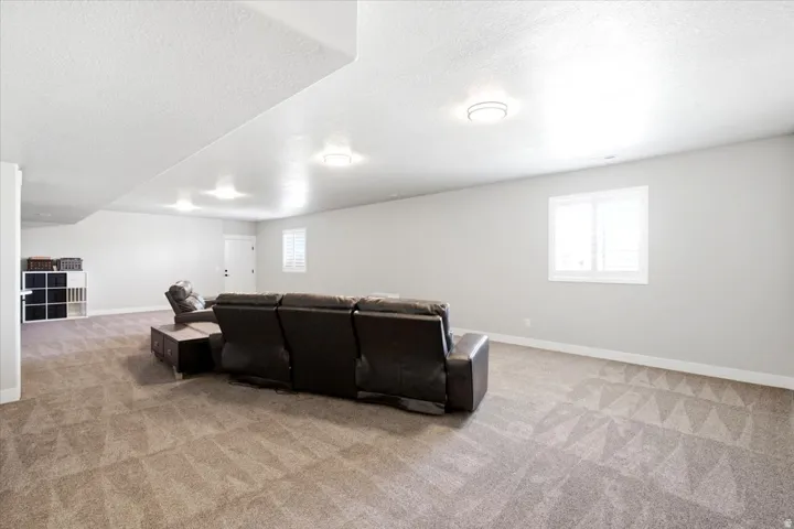 3287 W 2300 N, Clinton, Utah 84015