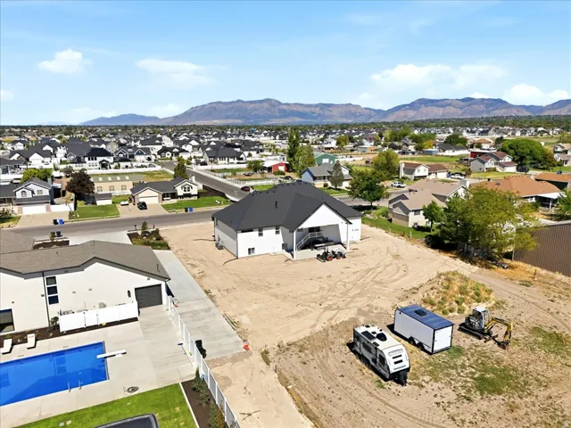 3287 W 2300 N, Clinton, Utah 84015