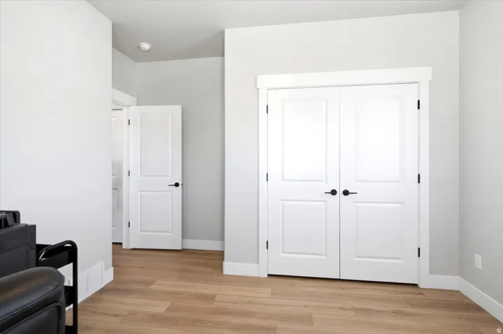 3287 W 2300 N, Clinton, Utah 84015
