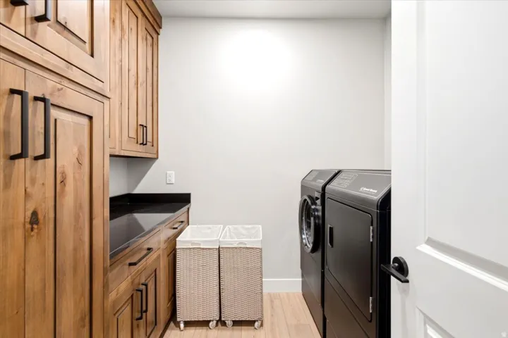3287 W 2300 N, Clinton, Utah 84015