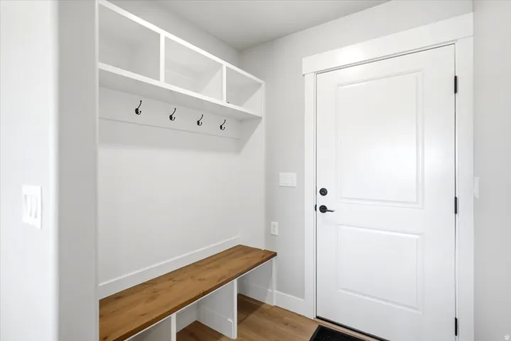 3287 W 2300 N, Clinton, Utah 84015
