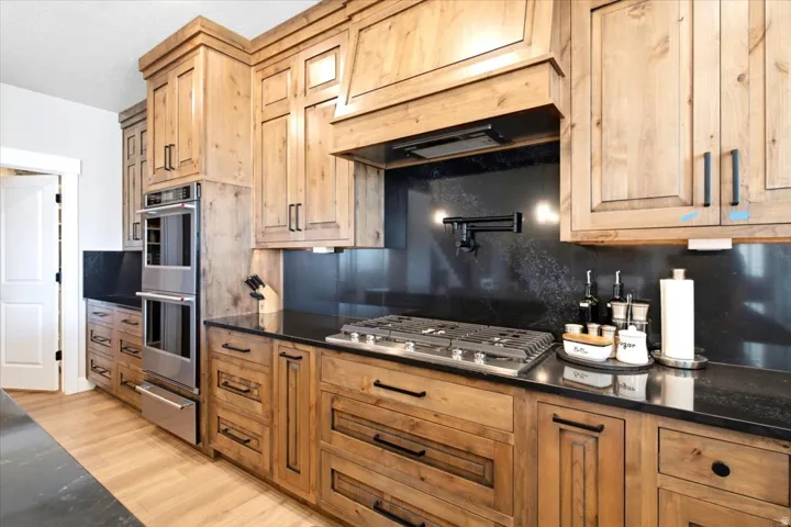 3287 W 2300 N, Clinton, Utah 84015