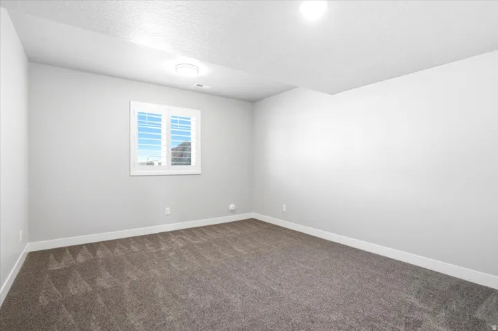 3287 W 2300 N, Clinton, Utah 84015