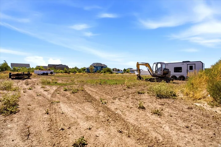 3287 W 2300 N, Clinton, Utah 84015