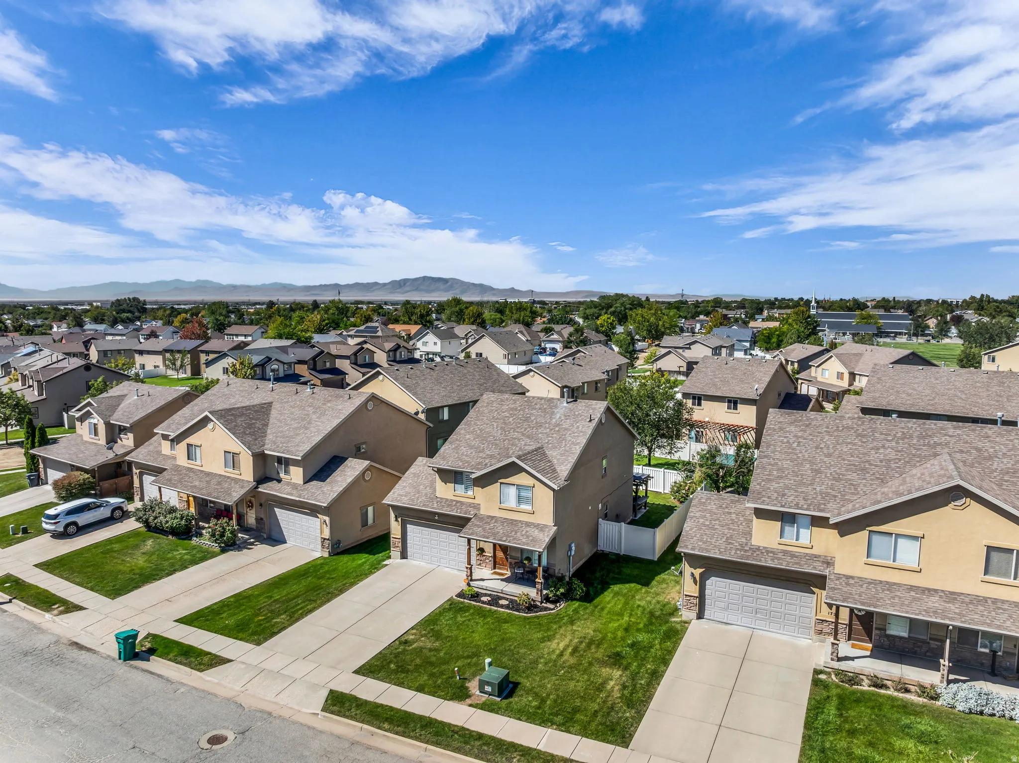 4 bedroom home in Layton