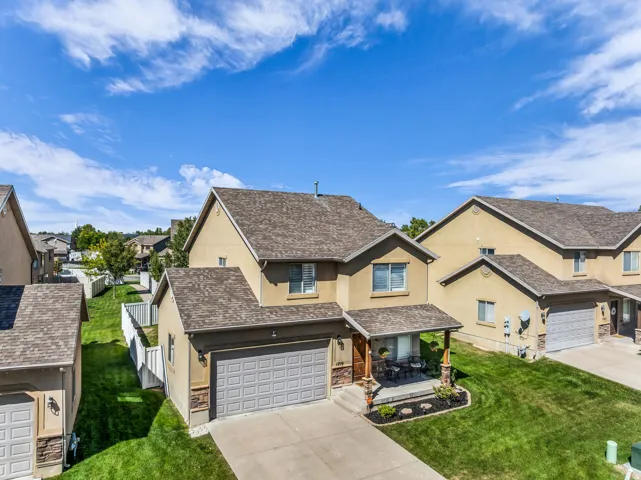 4 bedroom home in Layton