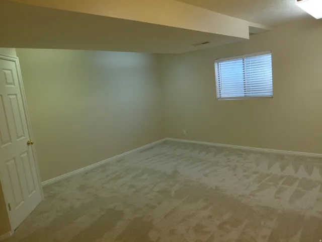 Neutral tone wall finishes