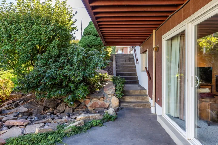 881 E Hillcrest Dr, Springville, Utah 84663