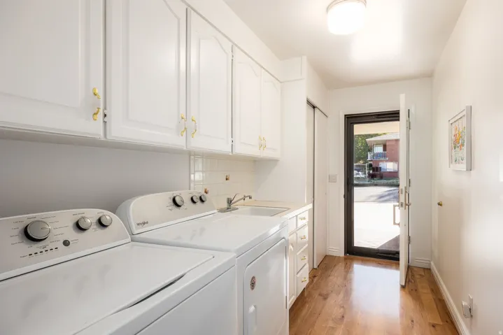 881 E Hillcrest Dr, Springville, Utah 84663