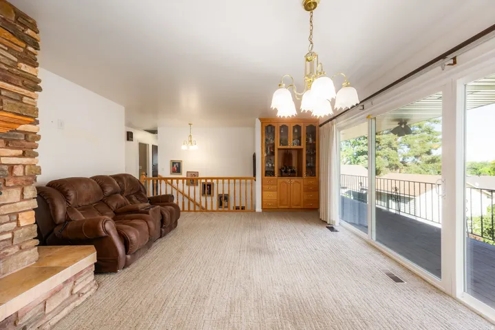 881 E Hillcrest Dr, Springville, Utah 84663