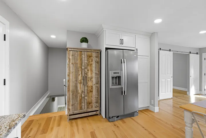 Side by Side refrigerator with ice & water in the door is included in the sale