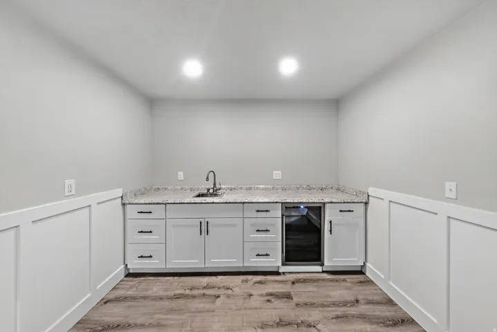 Wet bar