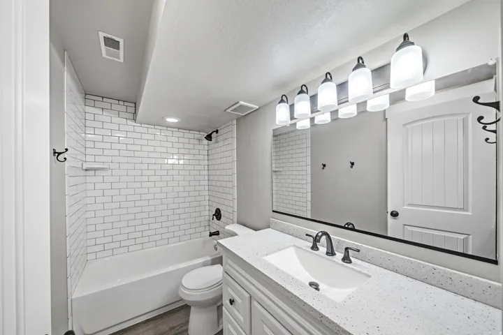 White subway tile shower for full bathroom