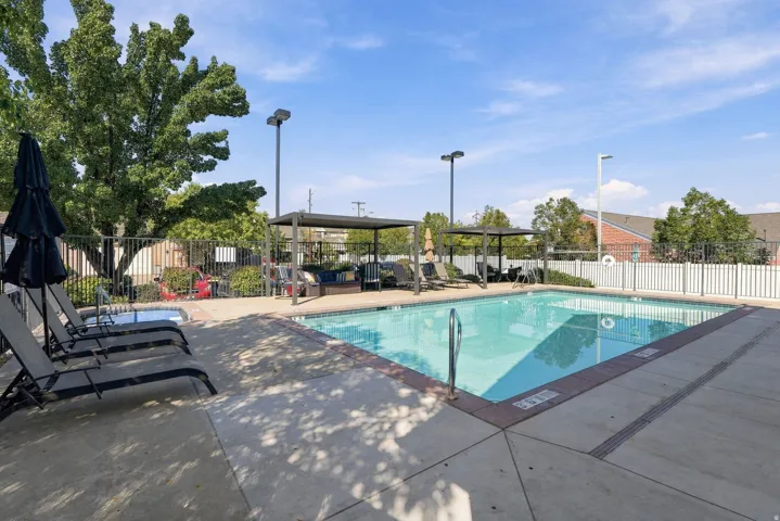 HOA Pool