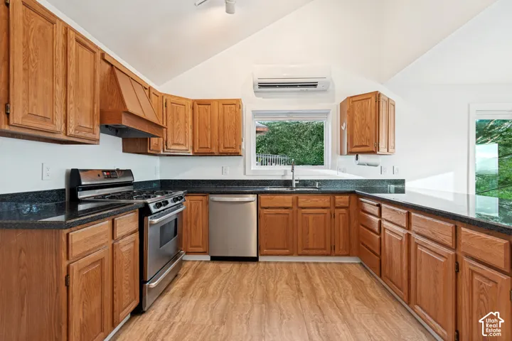 8562 Kings Cove Dr, Cottonwood Heights, Utah 84121