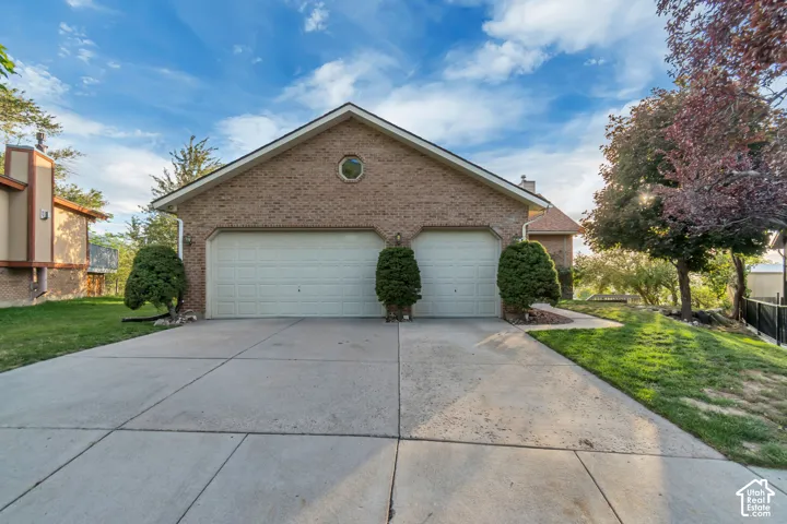 8562 Kings Cove Dr, Cottonwood Heights, Utah 84121